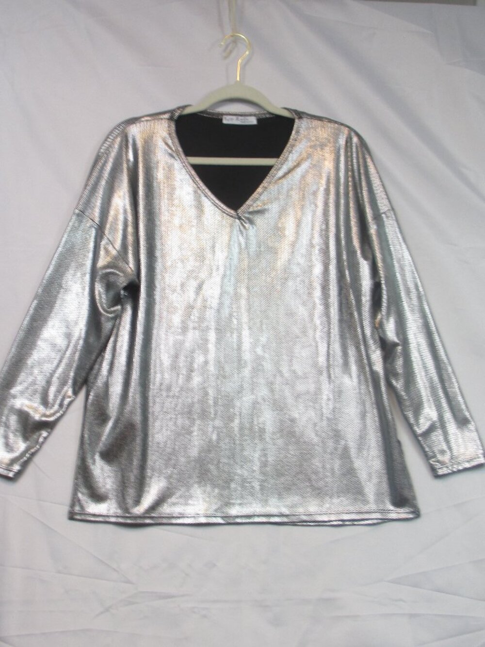 Gigi Moda Made in Italy Silver Metallic Print V-Neck Long Sleeve Top One Size